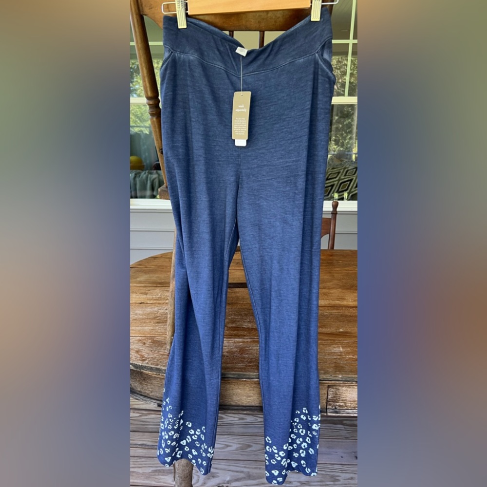 Chico's Weekends Pull On Pant Women's Midnight Blue Cheetah Pigment Dye 2/Large